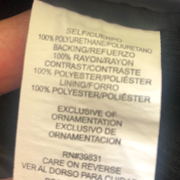 JOLT BOMBER FLORAL JACKET IN SIZE SMALL IN POLYURETHANE MATERIAL WATER PROOF - Picture 15 of 16